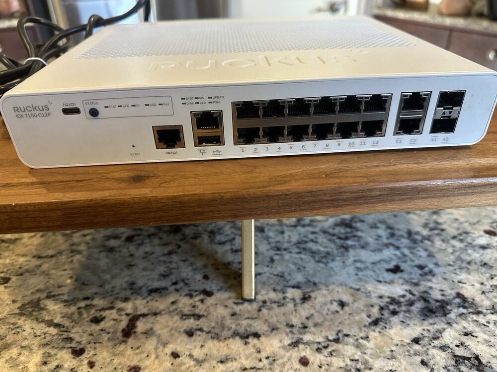 Ruckus ICX7150-C12P 12-Port Managed Compact Switch L3 10GB SFP